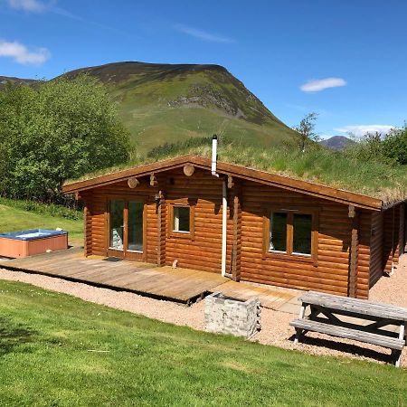 Glenshee Glenbeag Mountain Lodges מראה חיצוני תמונה