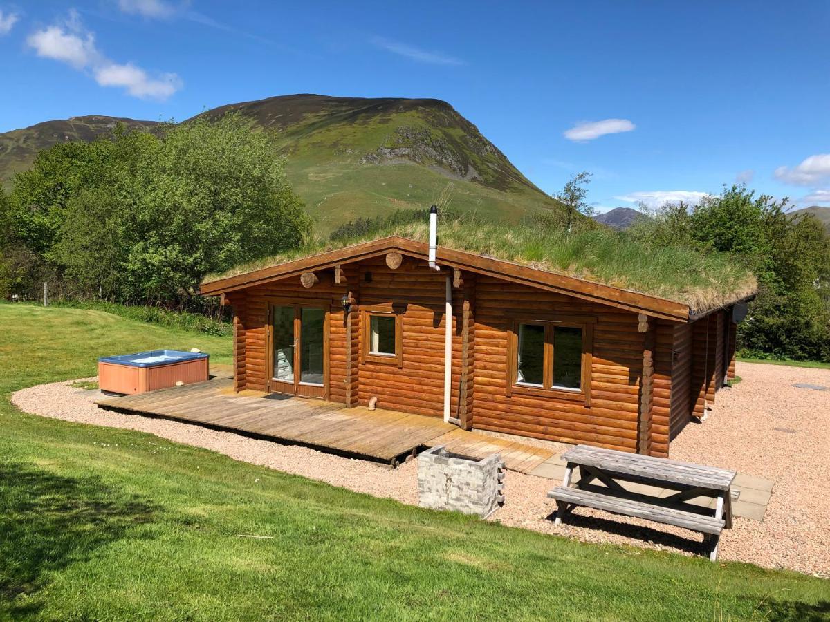 Glenshee Glenbeag Mountain Lodges מראה חיצוני תמונה