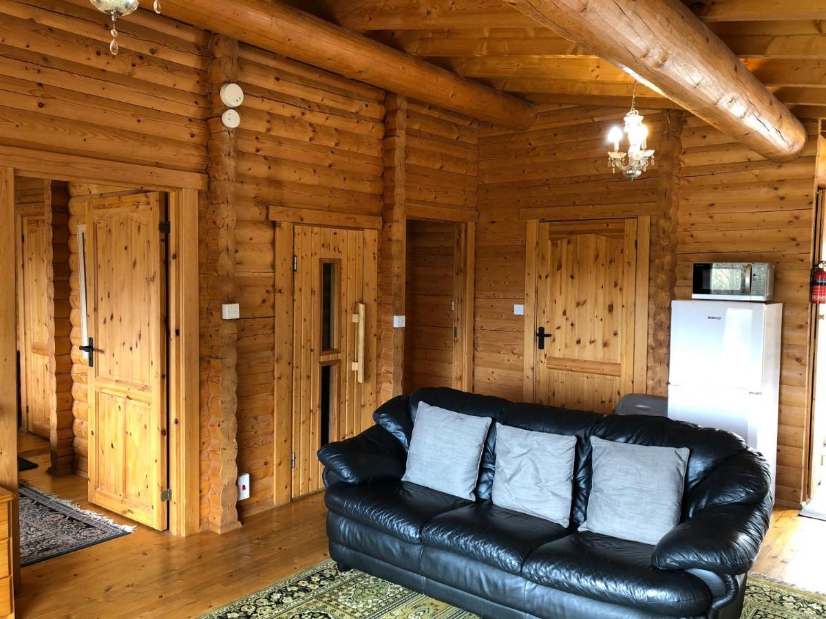 Glenshee Glenbeag Mountain Lodges מראה חיצוני תמונה